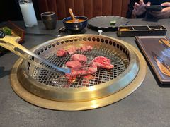 -铭牛烧肉·和牛海鲜自助(高新月牙湖店)