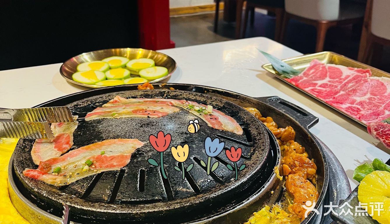 [调皮]想二刷的烤肉店！对着明洞的图片半夜馋疯了[吐]团购优惠