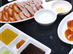 -皇城根·烤鸭·鱼头·家常菜(欧亚大观乐活城店)