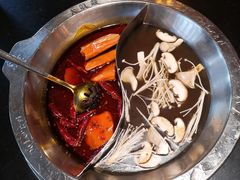 菌汤鸳鸯锅-大龙辣火锅·龙虾·烧烤(湖滨新天地店)