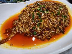 干烧鲳鱼-小实惠嘉(威海路店)