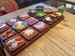 -银米·云南传统过桥米线(双廊黑金冠店)