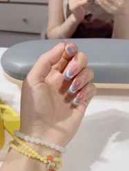 -UGIRL有个美甲