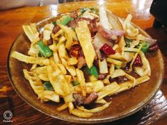 竹笋炒腊肉-苗湘食府(十年店)