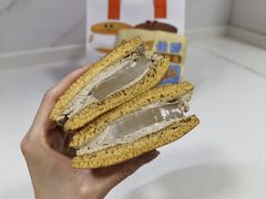伯爵纯牛乳-泽田本家·铜锣烧(美罗城店)