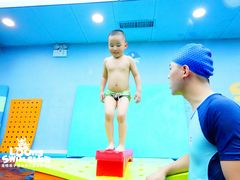 -龙格亲子游泳俱乐部(泊富中心)