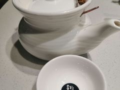 秘制牛骨清汤-新仙清汤牛腩(铜锣湾店)