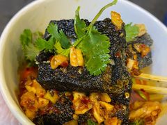 -黑色经典臭豆腐·湖南特产(步行街店)