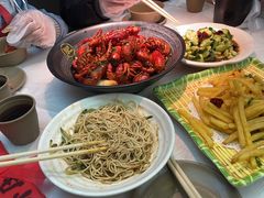 -肥肥虾庄·金牌油焖大虾(沙湖店)