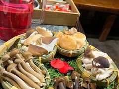 -慢丽江·云南野生菌土鸡锅(付家庄店)