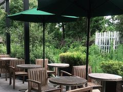 露天位-星巴克臻选(杭州良渚文化村店)