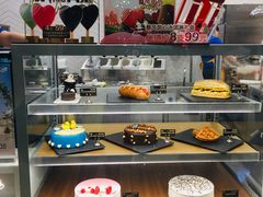 面包甜点陈列柜-DQ·蛋糕·冰淇淋(万象城店)