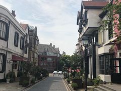 -钟书阁(松江泰晤士小镇店)