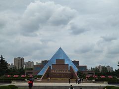 -上海市龙华烈士陵园