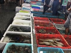 -霞涌市场海鲜摆卖区