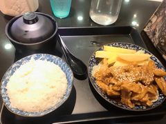 酸甜香芒鸡柳饭-又鸟pizza海南鸡饭(假日广场店)