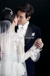 -角色婚纱摄影(中心店)