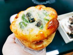 -BONBON BAKERY