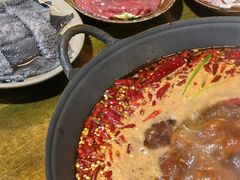 -黄潇洒老火锅(九眼桥宏济巷店)