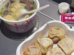 双拼生煎-小杨生煎(黄河路美食休闲街店)