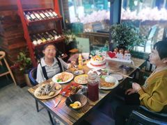 -花食间餐吧(远大购物中心群力店)