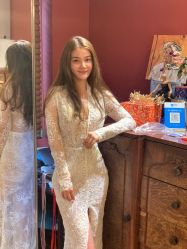 -Flora婚纱礼服定制租赁店