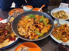 -川流不息·地道川菜·小龙虾(松东路店)