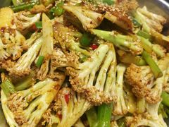 -老码头黑皮肘子锅包肉(文政街店)