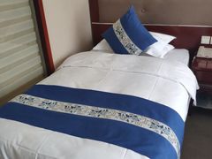 -西港航空酒店(银川南门广场机场巴士店)