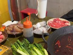 -黄潇洒老火锅(九眼桥宏济巷店)