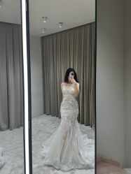 -Renee芮亦婚纱(原丽莎)