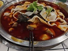 -晓彭肥肠鸡·泡椒鸡火锅(水木天地店)