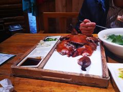 -老滇山寨•云南特色菜•地方菜•民族风情歌舞表演(金碧店)