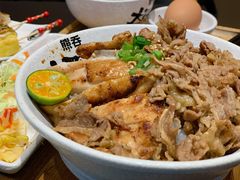 大碗过瘾双拼-熊吞·大碗丼烧肉饭(西市场嘉华店)