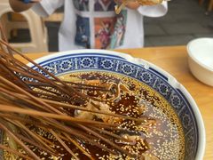 钵钵鸡-大众跷脚牛肉馆·非遗传承单位(峨眉山店)