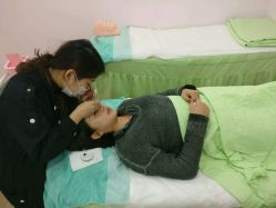 -吉吉靓甲美睫