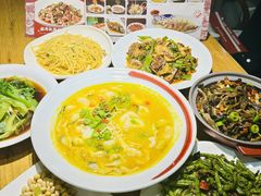 -小三峡食府(西五路店)