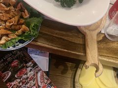 -热火朝天鲜切牛肉火锅(南强街巷店)