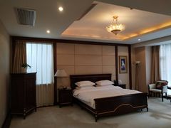 -上海怡沁园度假酒店
