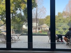 -J Create城市露营咖啡·简餐·宠物(上海动物园店)