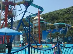 -平湖九龙山乐满地水上乐园