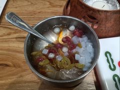 -成都你六姐·牛肉冒菜(信泰中心商场店)