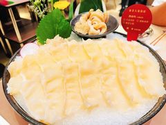 加拿大象拔蚌-協成海鮮火鍋(老店)