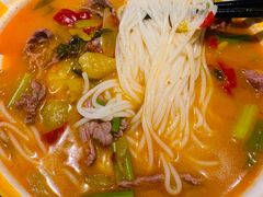 -粉小主·贵州酸汤牛肉粉(南京仙林金鹰店)