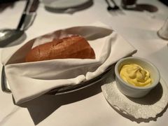 餐前面包配自制黄油-茹丝葵经典牛排馆(上海外滩店)