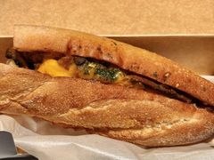 -星巴克臻选(呼和浩特维多利摩尔城店)