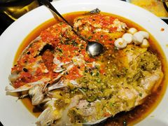 双色鸳鸯鱼头王-望湘园·洞庭渔宴(浦江欢乐颂店)