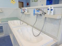 -龙格亲子游泳·水育早教运动中心(碧海湾店)