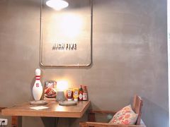 -HIGH FIVE哈福手工汉堡(桂林路店)