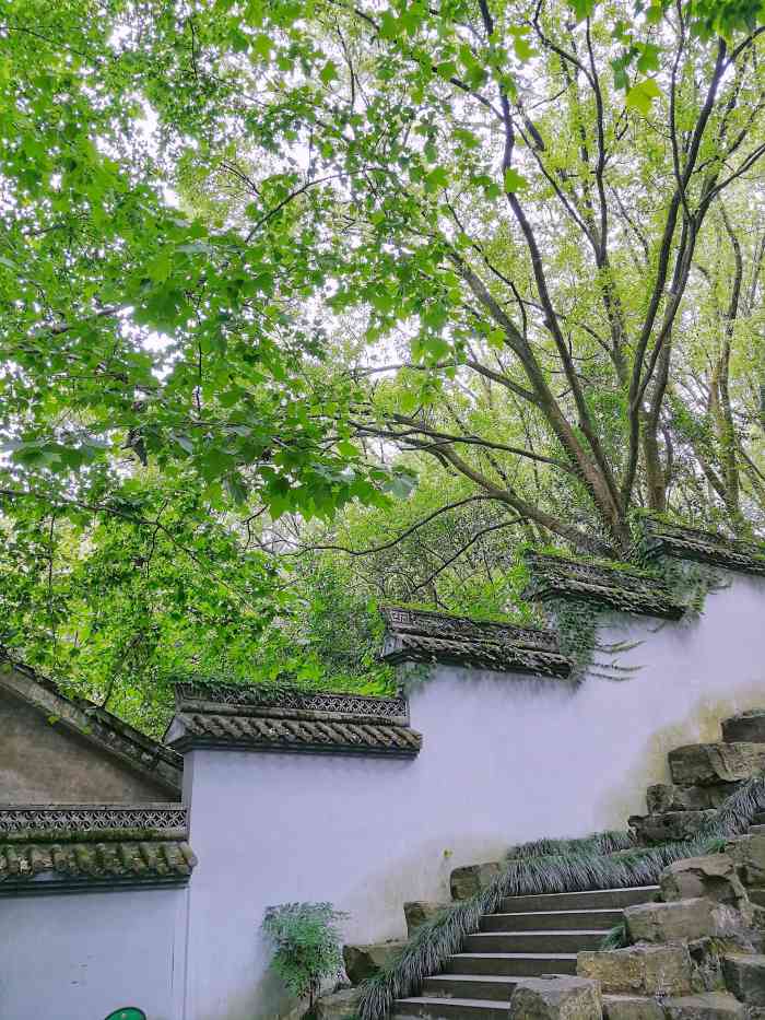 鹿山公园-"依山而建一个7315免费公园7415 交通: .